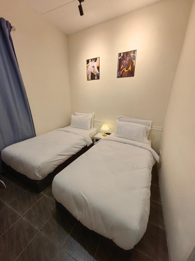 Ww Hostel 22A Private Shower George Town Ngoại thất bức ảnh